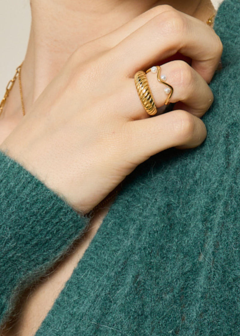 GOLD-PLATED TWISTED RING