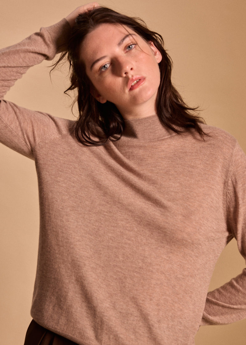 PULL COL MONTANT LEONTINA